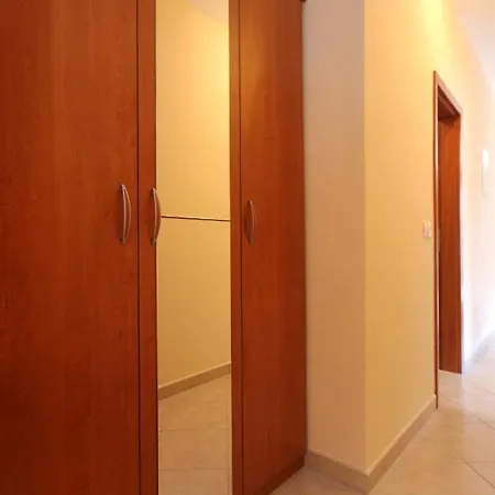 Apartment 10097a
